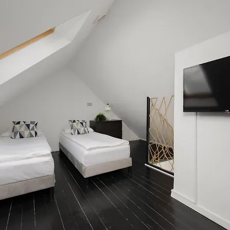 Modern With Functional Furnishings Centre By Renters