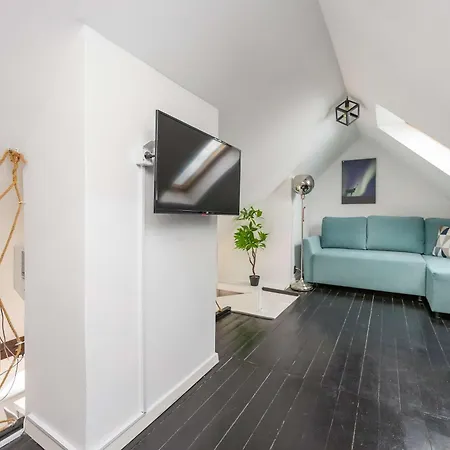 Apartment Modern With Functional Furnishings Centre By Renters Warsaw