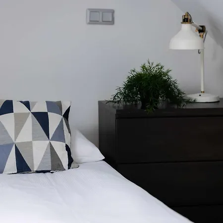 Modern With Functional Furnishings Centre By Renters * ורשה