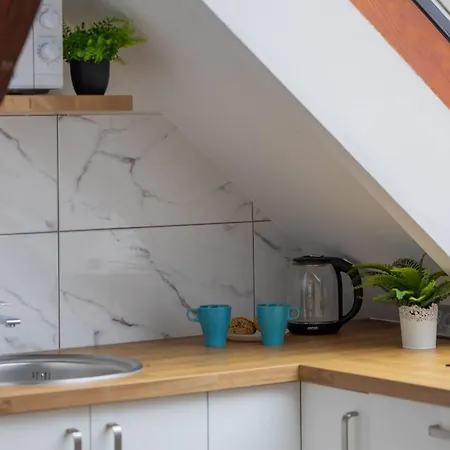 דירה Modern With Functional Furnishings Centre By Renters *