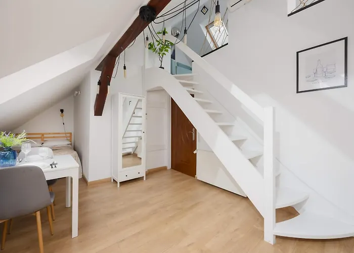 Modern With Functional Furnishings Centre By Renters Apartmán *