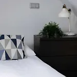 Modern With Functional Furnishings Centre By Renters * Varsovie