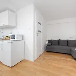 Modern With Functional Furnishings Centre By Renters * Varsovie