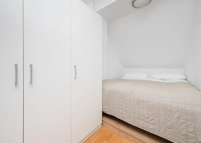 Διαμέρισμα Modern With Functional Furnishings Centre By Renters *