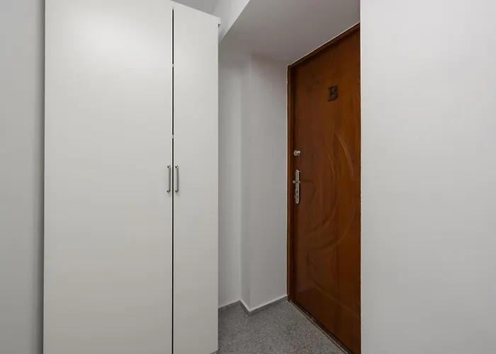 Modern With Functional Furnishings Centre By Renters * Βαρσοβία